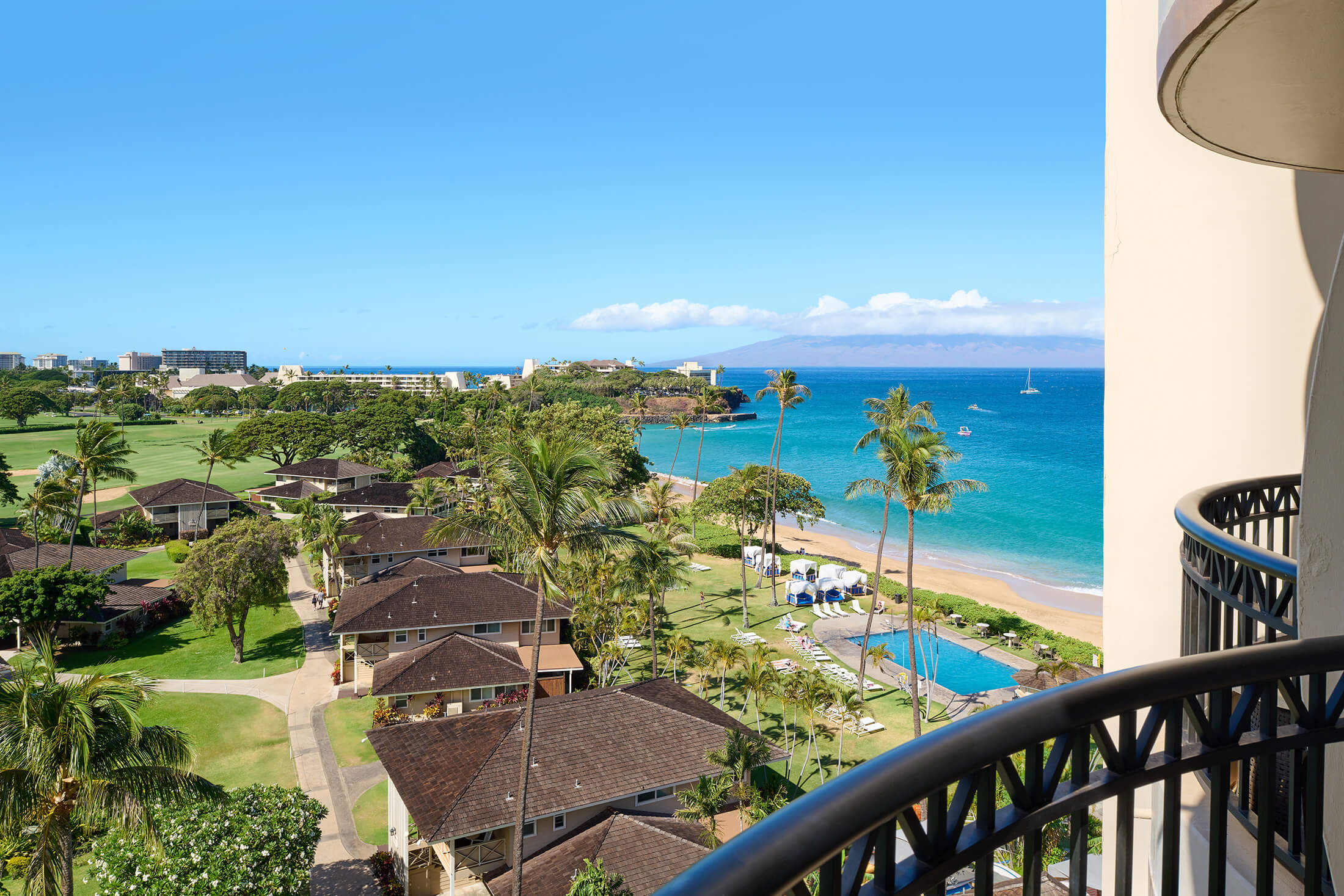 Luxury Beachfront Lodging In Lahaina | Royal Lahaina Resort