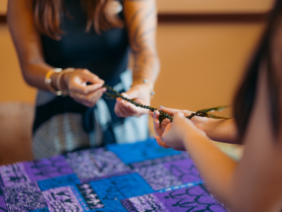 Immerse Yourself in Hawaiian Culture with these Lei-Making Classes